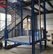 施工升降机管理和防锈方法